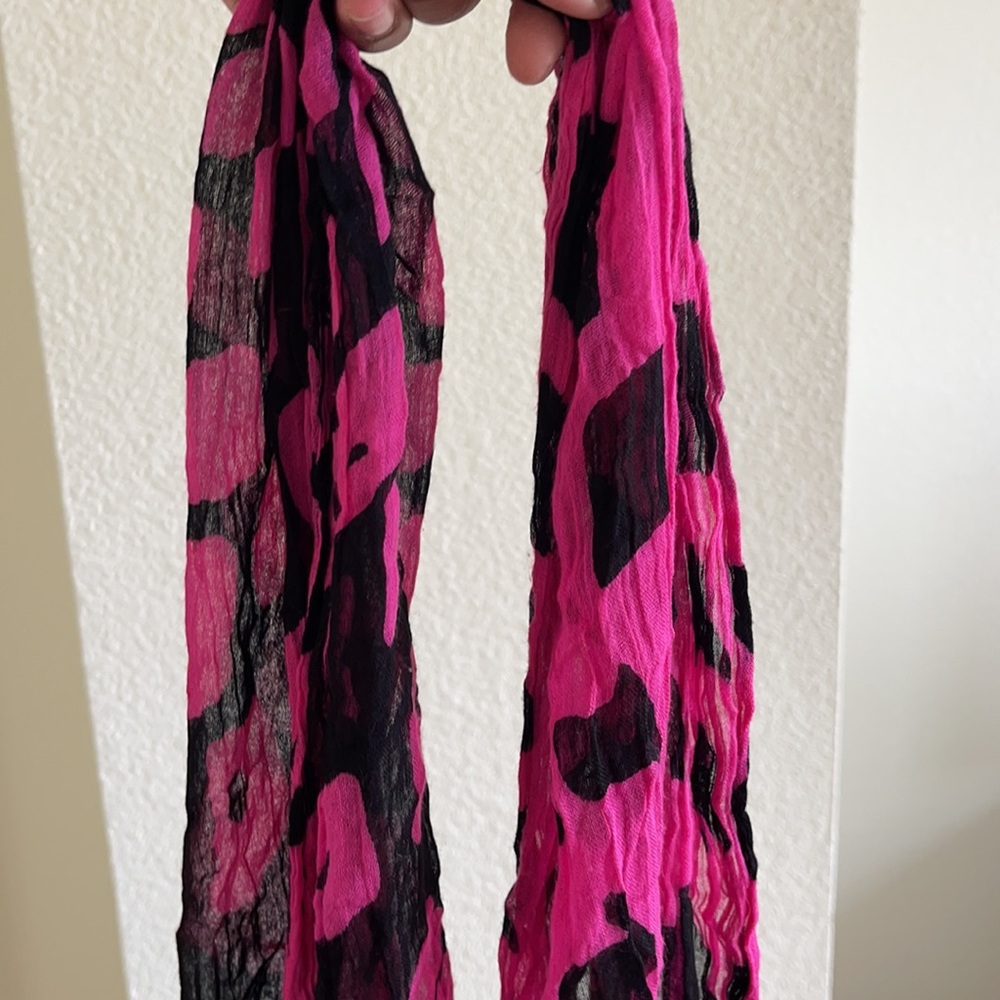 SCARF - Picture 5 of 6